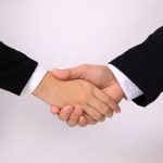 家を売る時は不動産業者に必ず通さないといけないのか